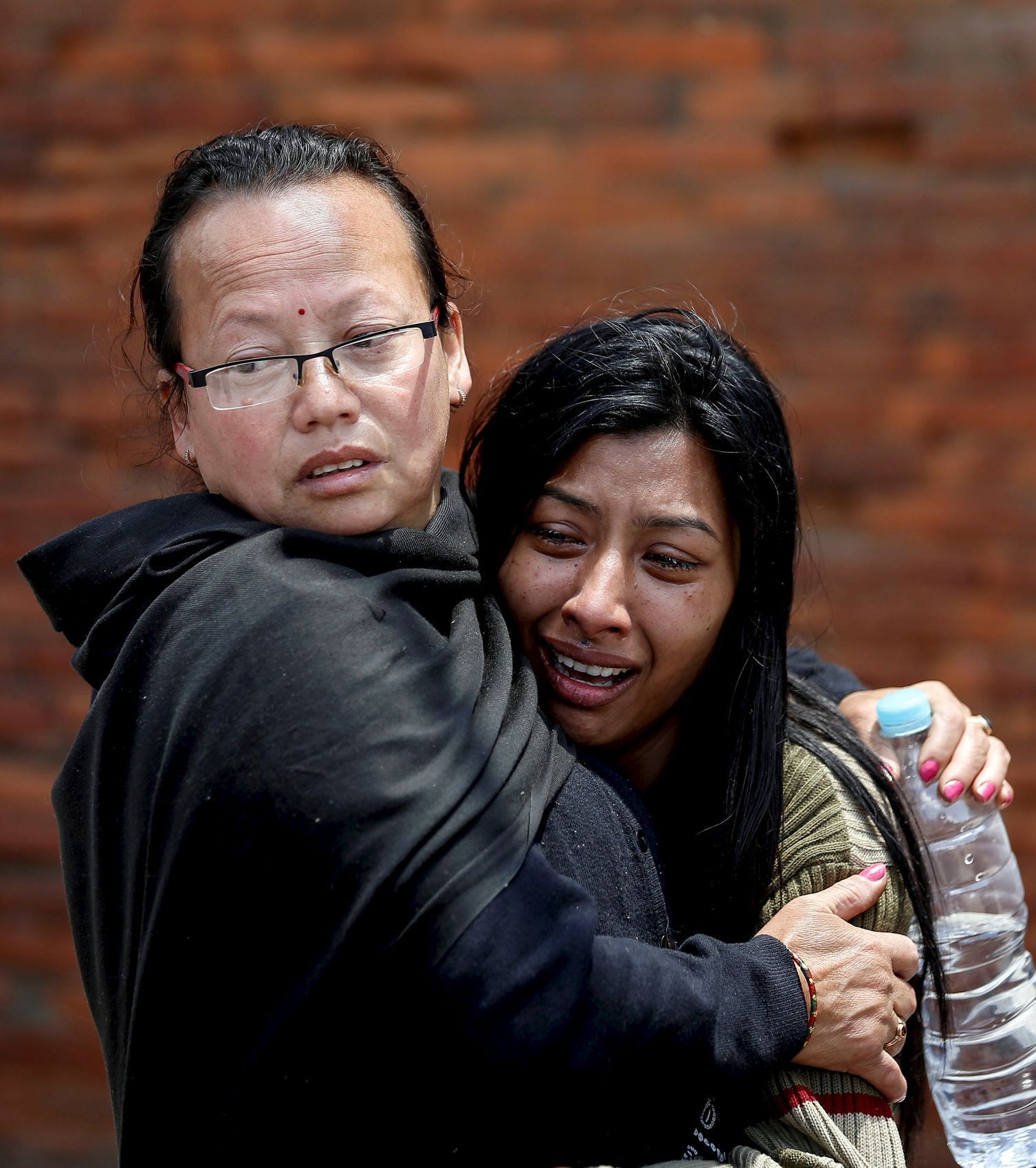 Příbuzní obětí z Káthmándú