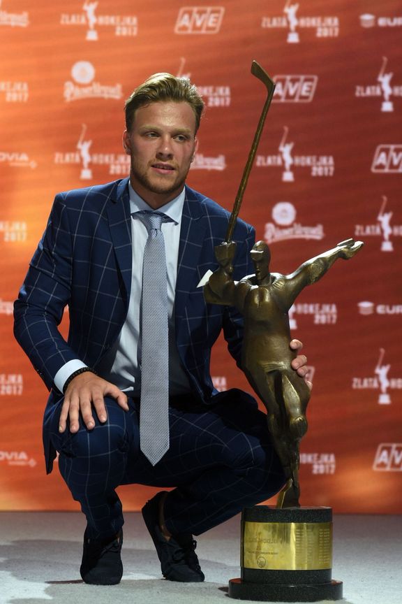 David Pastrňák, nejmladší vítěz Zlaté hokejky.