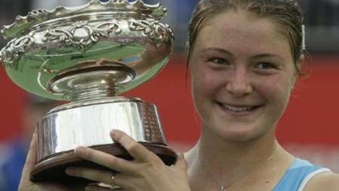 Ruská tenistka Dinara Safinová vyhrála na turnaji v Gold Coast dvouhru i čtyřhru.