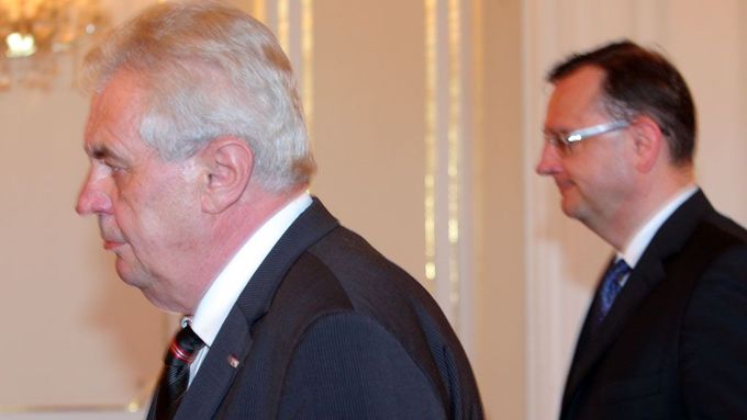 Prezident Zeman. Na snímku v okamžiku, kdy přijal demisi Petra Nečase.