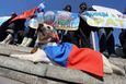 Doněcký pes v ruských národních barvách.