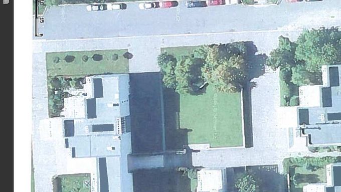 Letecký snímek diplomatické čtvrti v pražské Troji.