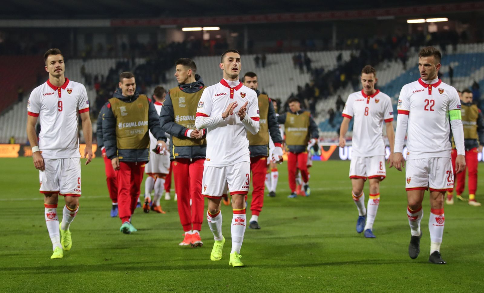 fotbal, Liga národů 2018, Srbsko - Černá Hora, fotbalisté Černé Hory po zápase