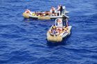 Lodě mezi Itálií a Libyí za den zachránily na 4500 migrantů