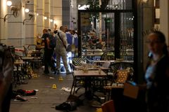 Odpověď na krvavý útok v Tel Avivu. Izrael zrušil Palestincům povolení pro ramadán