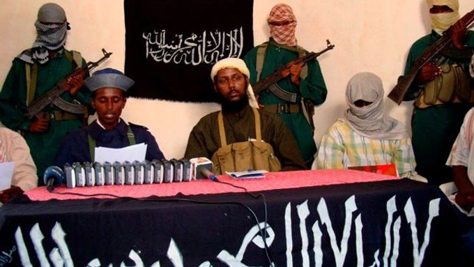 Bojovníci somálského Al-Šabábu.