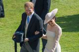 Poprvé se tu na veřejnosti při oficiální příležitosti objevil nový manželský pár - princ Harry a jeho choť, vévodkyně ze Sussexu, Meghan Markleová.