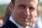 Macron už utratil 680 tisíc korun za make-up. Hledáme levnější alternativu, hájí se Elysejský palác