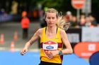 Češka Stewartová zaběhla nejrychlejší půlmaraton. Atletika jí ale rekord neuzná