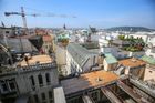 Střecha Lucerny byla poprvé zpřístupněna loni v říjnu. Už tehdy začaly opravy.