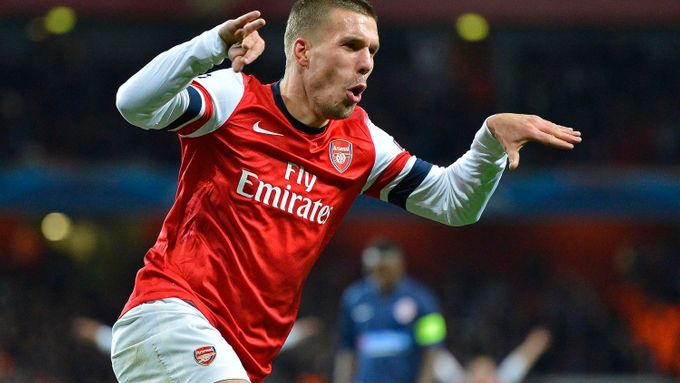 Lukas Podolski opuští Arsenal. Zatím na půl roku.