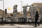 Bombový útok vyřadil z provozu iráckou ropnou rafinérii