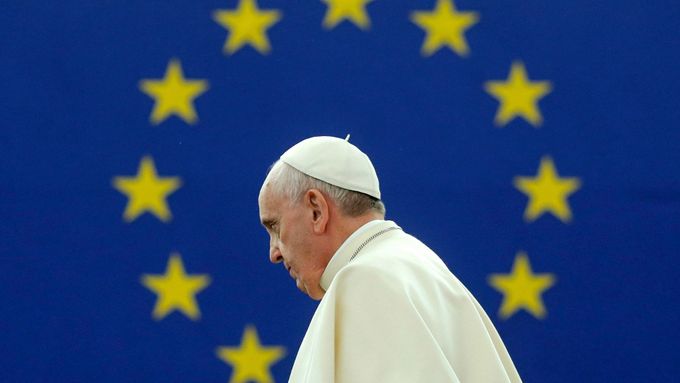 Evropa v úterý kroužila okolo papeže.