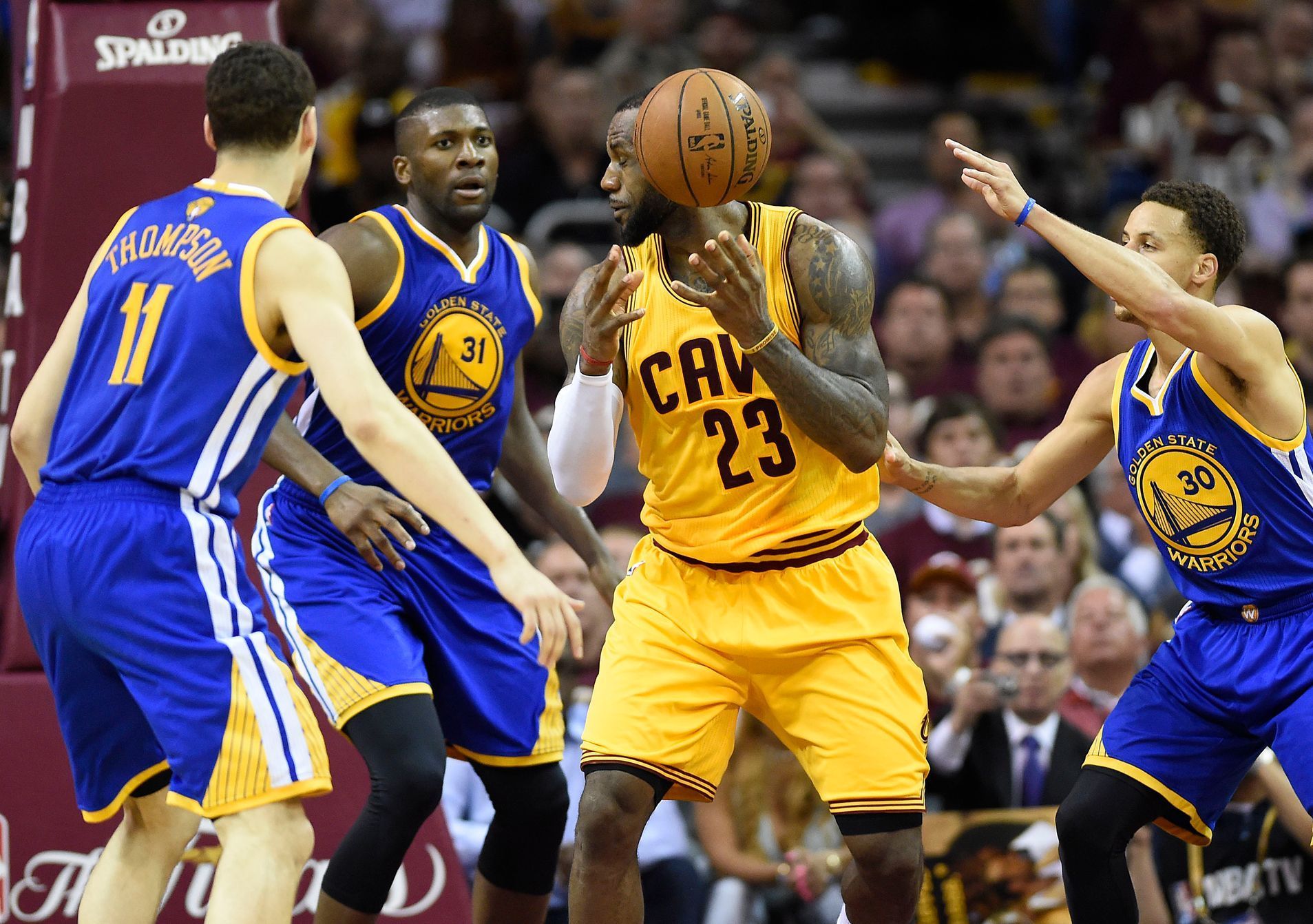 NBA, Golden State - Cleveland Cavaliers: Klay Thompson (11), Stephen Curry (30) - LeBron James (23)