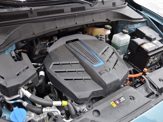 Mráz nakonec baterii umrtvil, ale ne tu, kterou jste čekali Hyundai Kona Electric