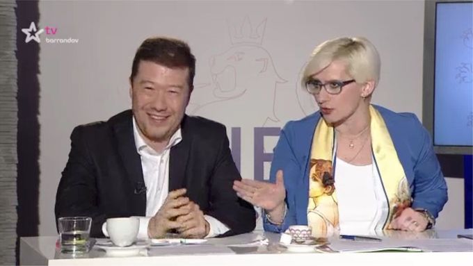Tomio Okamura a Karla Šlechtová na TV Barrandov.