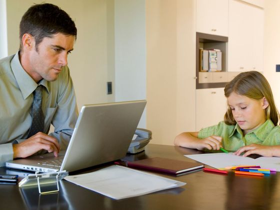 Výhody a nevýhody práce na dálku Práce z domova - home office - homework - mateřská