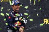 Sébastien Loeb má totiž "zářezů" do historie světového motorsportu celou řadu. Po dvou triumfech v závodech MS v rallyekrosu...