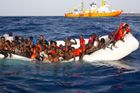 U Libye ztroskotal člun s uprchlíky. Až 90 se jich utopilo, pouhé tři se podařilo zachránit