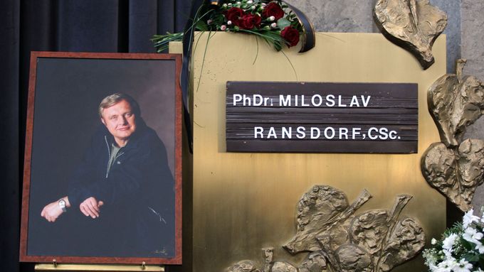 Pohřeb Miloslava Ransdorfa.