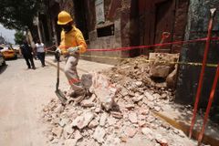 Jižní Mexiko zasáhlo silné zemětřesení, zemřelo nejméně deset lidí