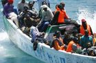 Italové na moři zadrželi lodě s 350 nelegálními přistěhovalci