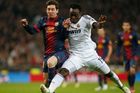 Ghanský záložník Essien míří z Chelsea do AC Milán