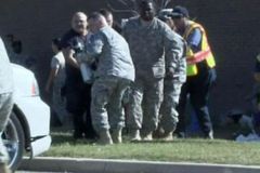Americký voják zastřelil na základně 13 svých kolegů