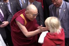 Před schůzkou dalajlámy s Hermanem byl na koberečku český velvyslanec v Pekingu