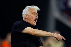 Mourinhova éra v Římě končí. Italský klub slavného kouče vyhodil