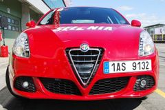 Alfa Romeo Giulietta: Ani na okruhu nezklame