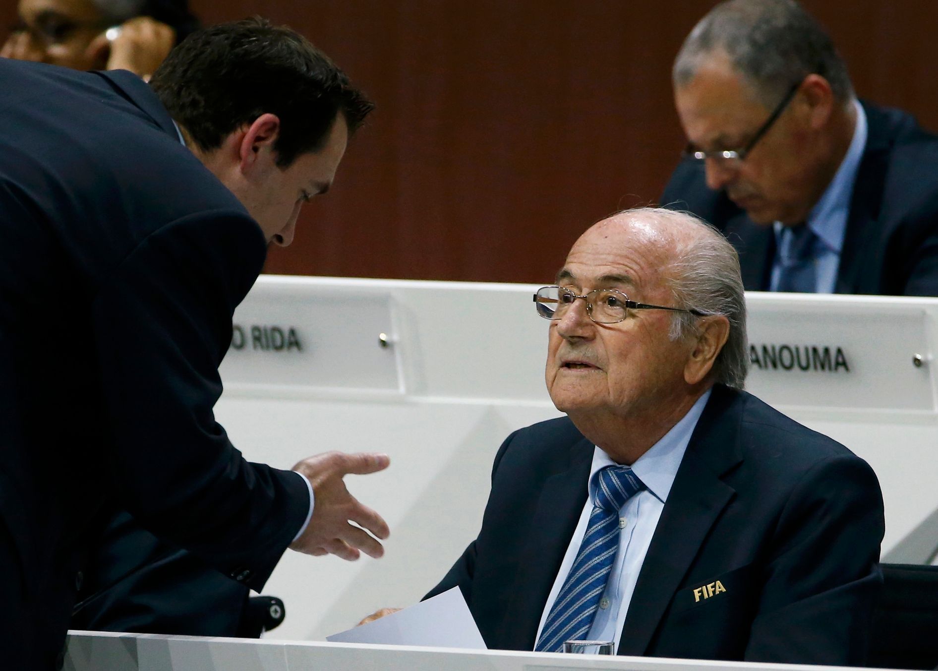 Sepp Blatter se svým právníkem na kongresu FIFA 2015