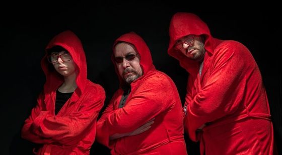 Červený Kukiš, Divadlo Mana