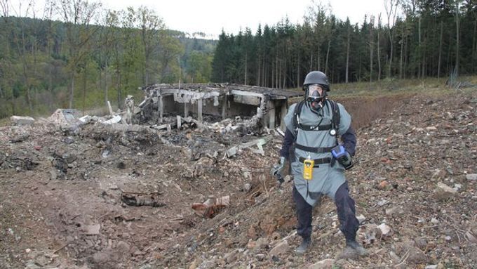 Vybuchlý muniční sklad ve Vrběticích na Zlínsku.