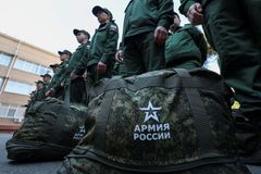 Ruská armáda verbuje i migranty, láká na rychlé občanství a vysoké mzdy