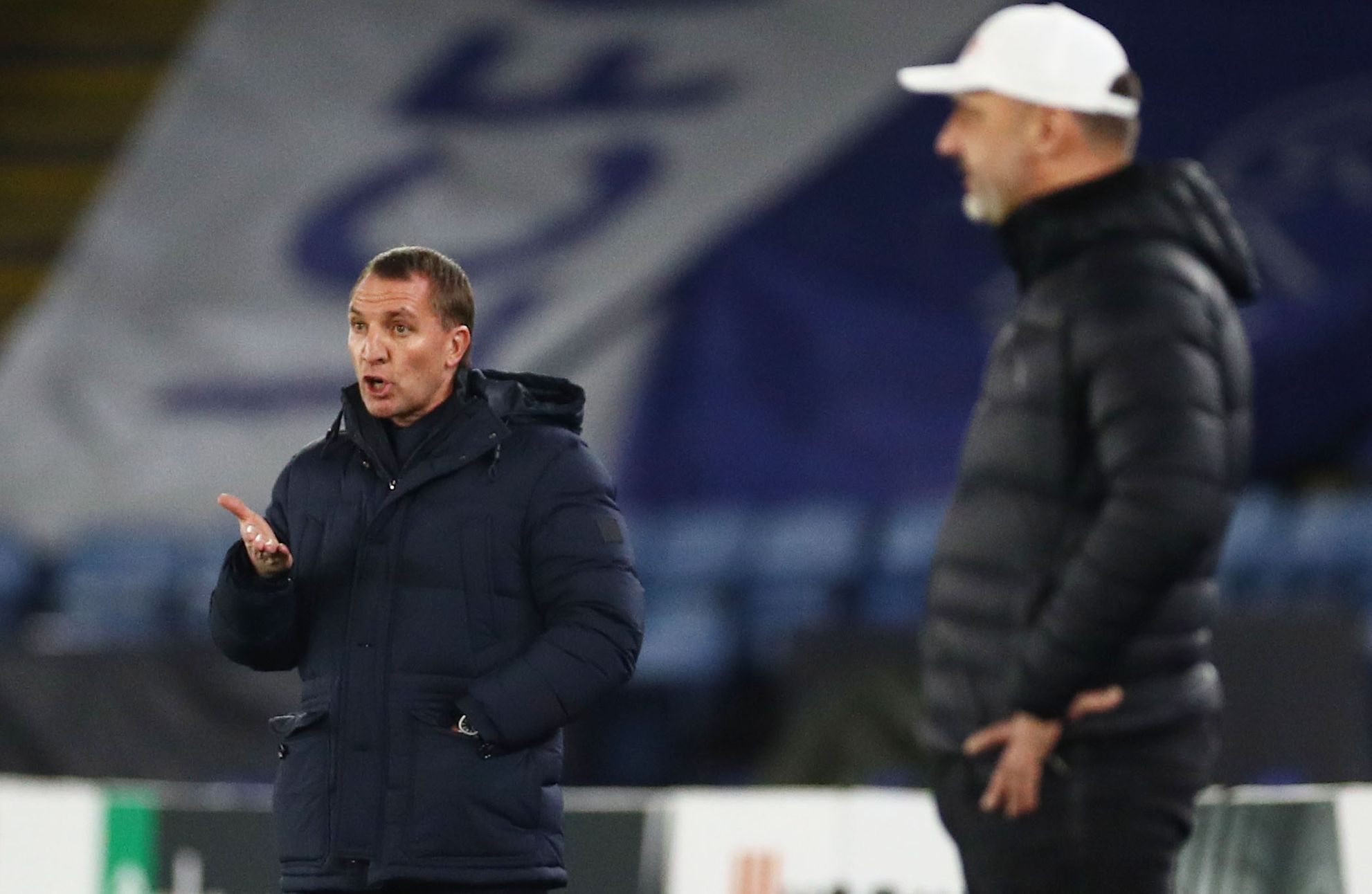 Trenéři Brendan Rodgers a Jindřich Trpišovský v odvetě 2. kola Evropské ligy Leicester - Slavia