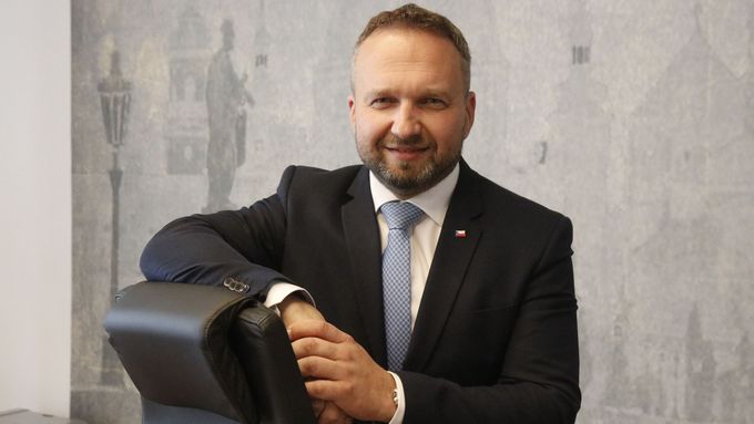 "Jakmile se začnou měřit preference samotné KDU-ČSL, tak se musíme co nejdříve vyhoupnout alespoň k pěti procentům," avizuje v rozhovoru pro Aktuálně.cz expředseda KDU-ČSL Marian Jurečka.