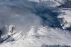 Sněžku zasáhl orkán, silný vítr s nárazy trápí i východ Čech a Vysočinu