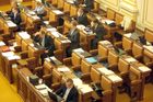Trojkoalice zatrhla ve sněmovně pokárání ministrů