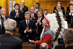 Kanada se omluvila domorodcům, že jim brala děti