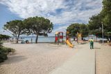 Pro rodiny s dětmi je to ale ideální místo. Konkrétně se díváte na pláž Gradsko.