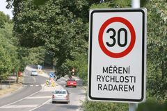 V Karlíně bude v srpnu omezena rychlost na 30 km/hod