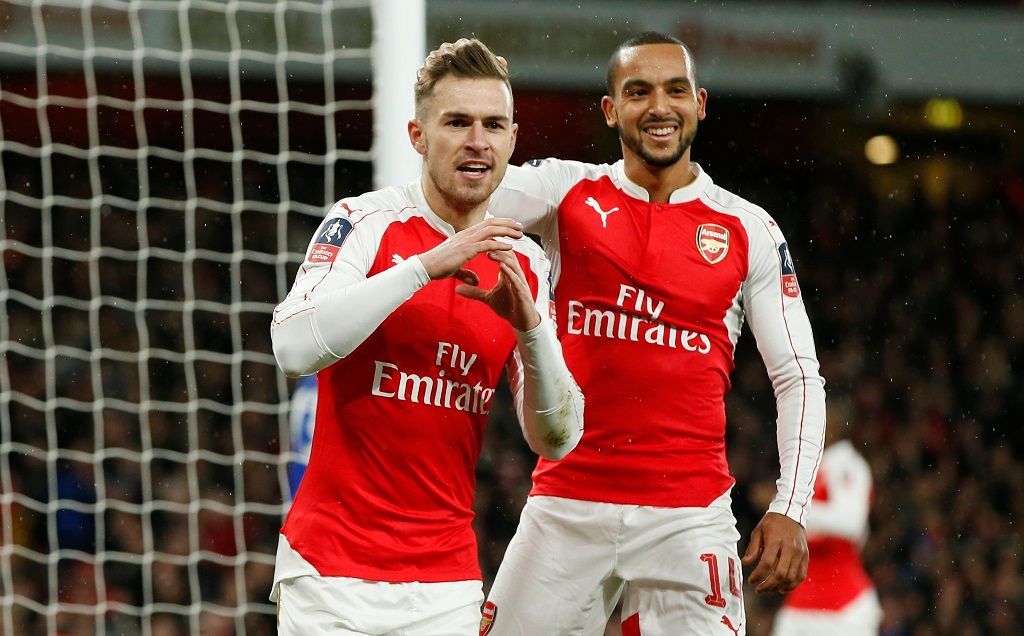 Ramsey a Walcott slaví gól Arsenalu v FA Cupu