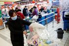 koronavirus; čína; nákaza; obchod; supermarket