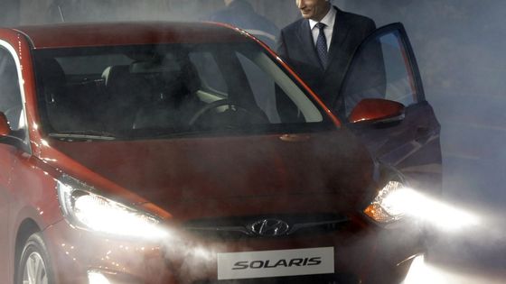 Podívejte se: Řidič Putin testuje Hyundai Solaris