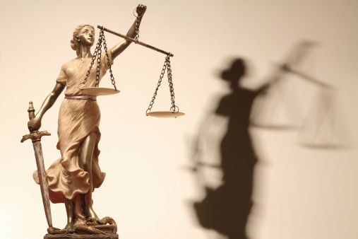 Justice, spravedlnost, právo, soud, váhy, ilustrační foto