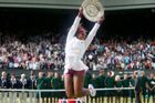 Serena střídá Kvitovou na wimbledonském trůnu