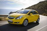 Základní verze dosluhující generace Opelu Corsa nyní přijde na 188 900 korun. Až se doprodá, zůstane v nabídce pouze nová corsa, jejíž cena začíná na úrovni 219 900 korun.