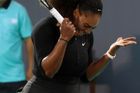 Serena Williamsová se vrátila po mateřské pauze prohrou ve čtyřhře ve Fed Cupu