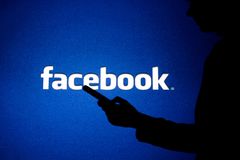 Facebook plánuje mazat manipulativní videa. Parodií se nové pravidlo nedotkne